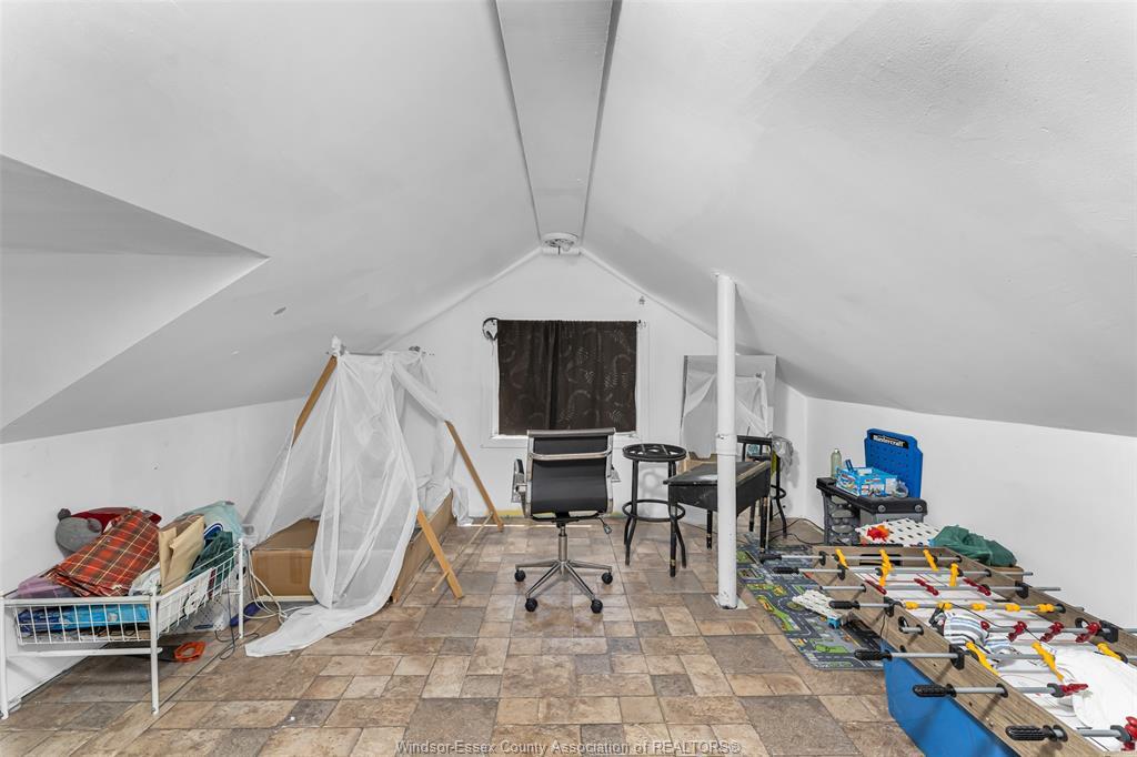 2377 Arthur, Windsor, ON