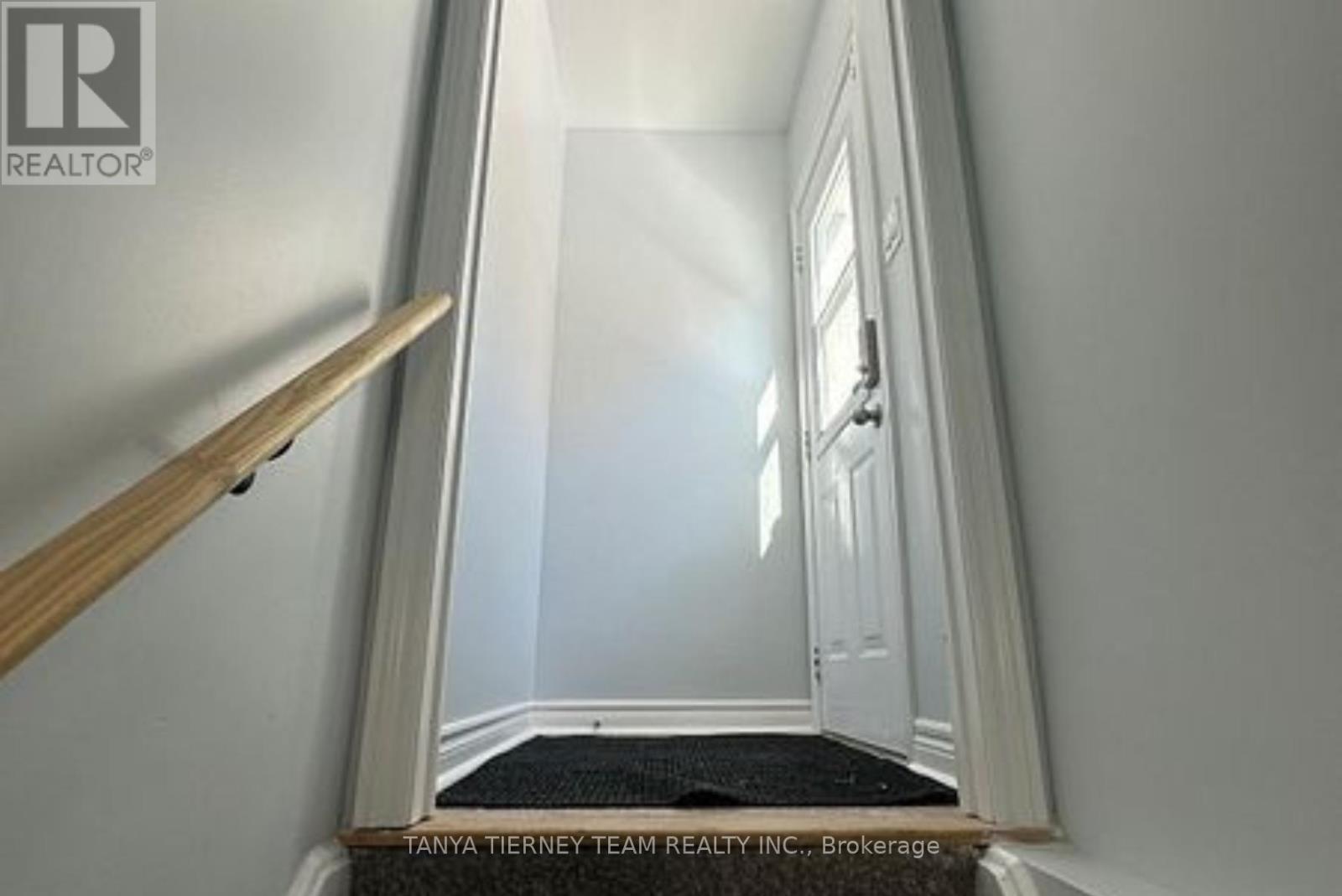 373 Carnwith Drive E, Whitby, ON