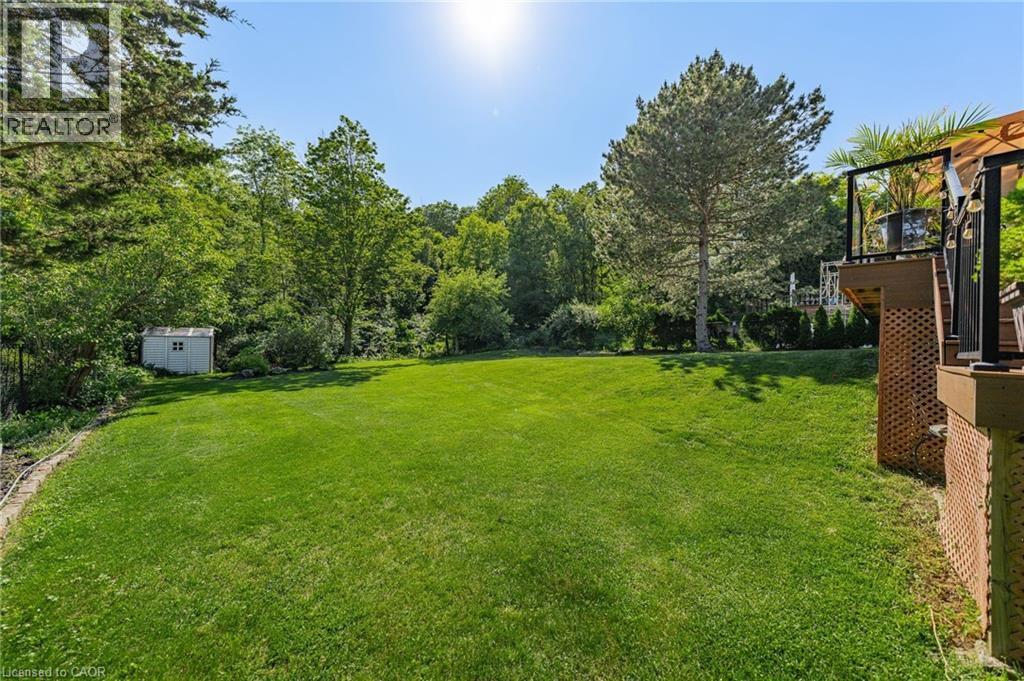 5 Mays Crescent, Waterdown, ON