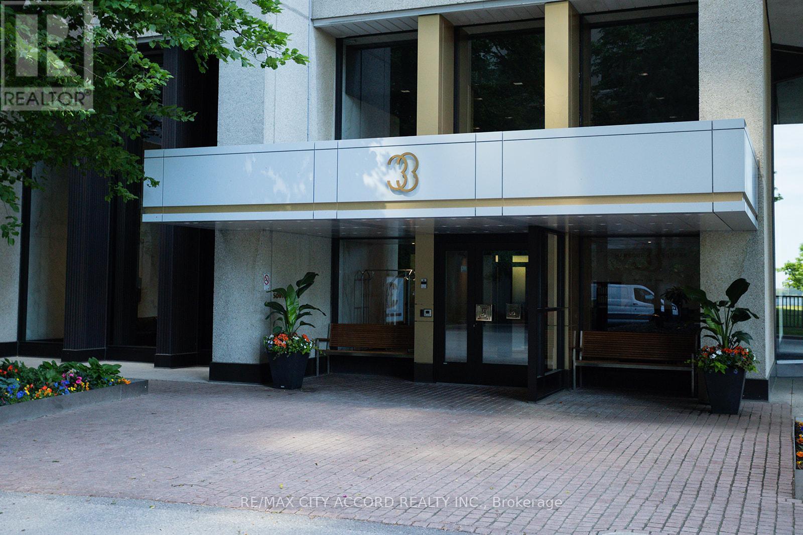 2018 - 33 Harbour Square, Toronto, ON