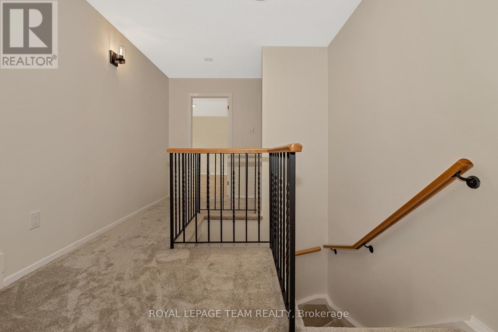 1825 Yale Avenue, Ottawa, ON