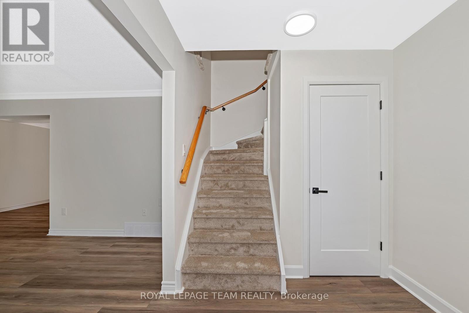 1825 Yale Avenue, Ottawa, ON