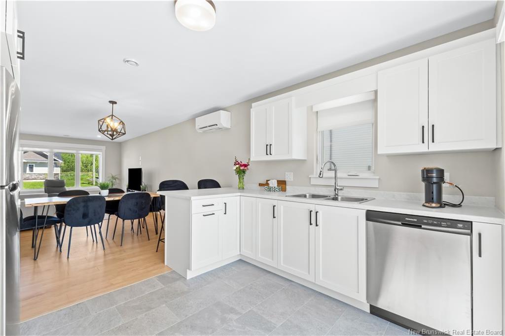 100 Macintosh Blvd, Moncton, NB