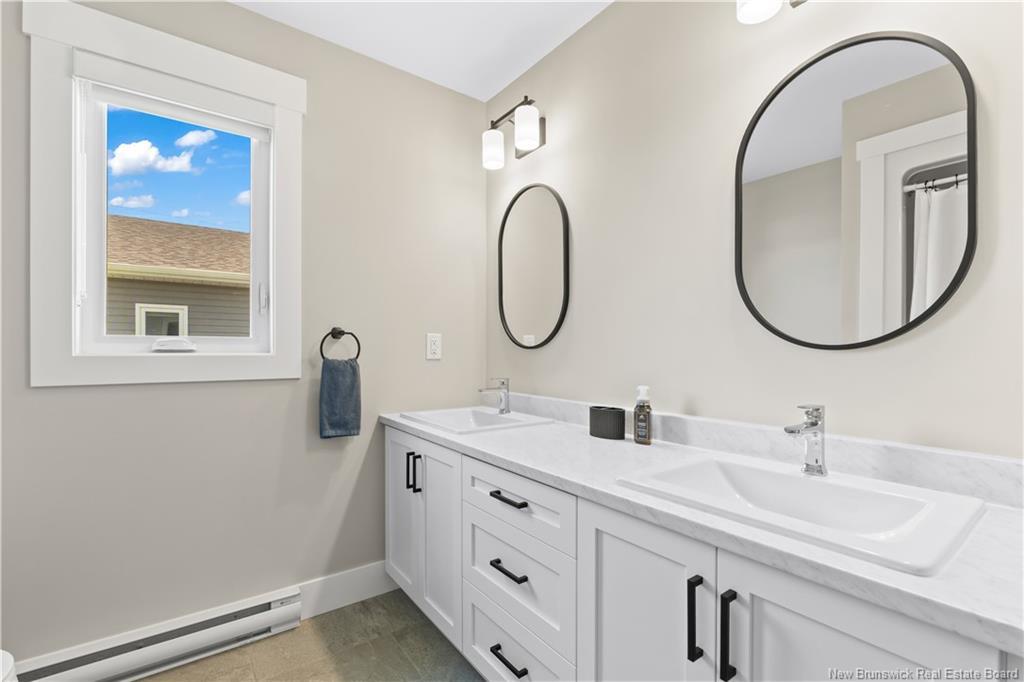 100 Macintosh Blvd, Moncton, NB