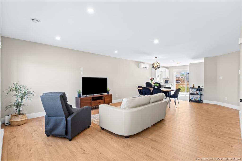 100 Macintosh Blvd, Moncton, NB