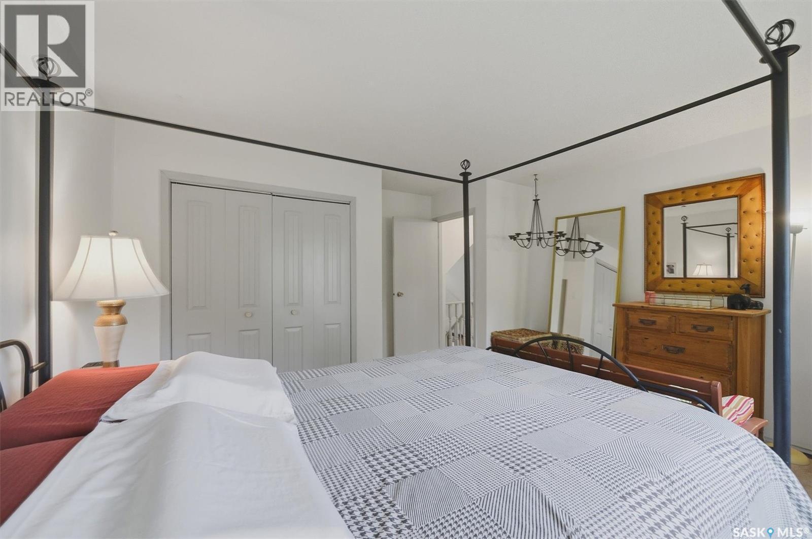 1003 6Th Street E, Saskatoon, SK