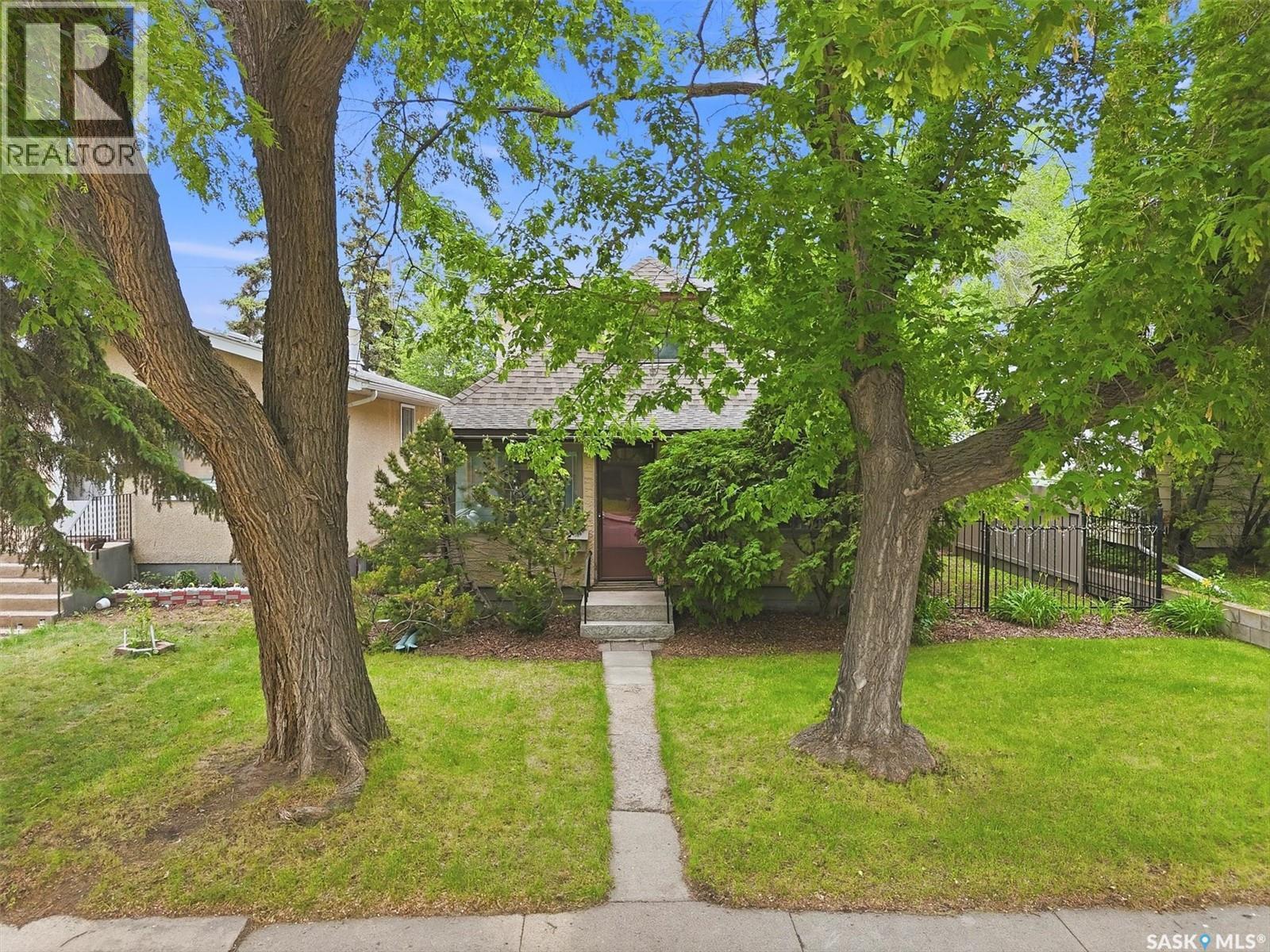 1003 6Th Street E, Saskatoon, SK