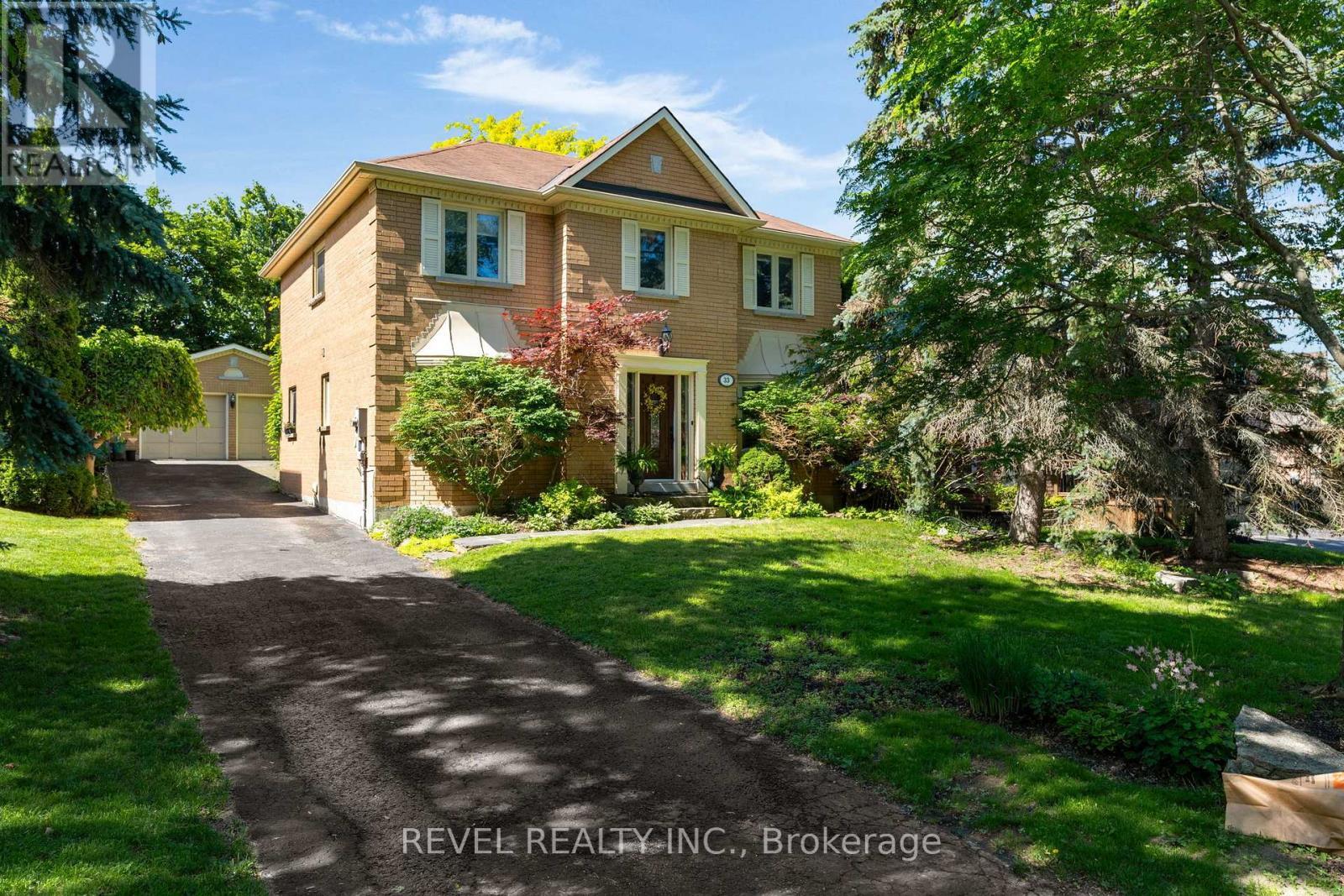 33 Falling Brook Drive, Barrie, ON