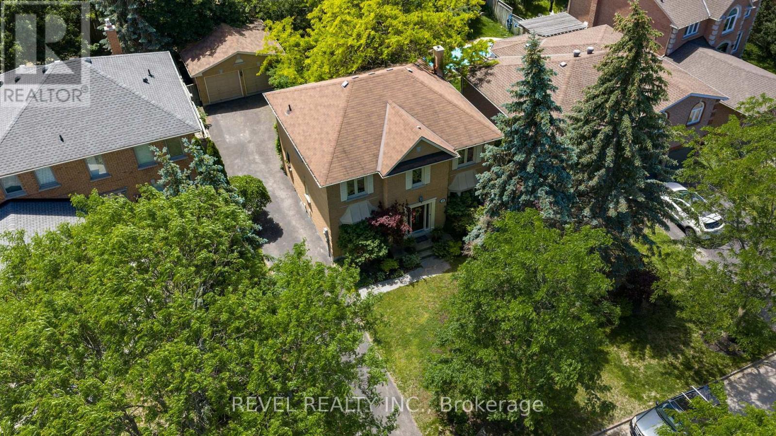 33 Falling Brook Drive, Barrie, ON