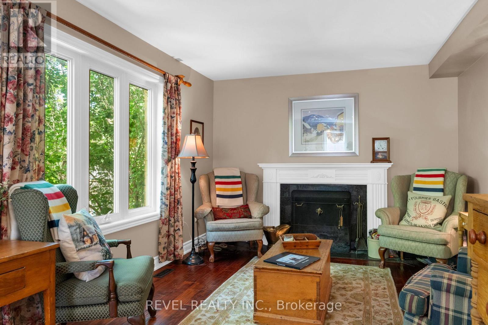 Wood Burning Fireplace - 33 Falling Brook Drive, Barrie, ON