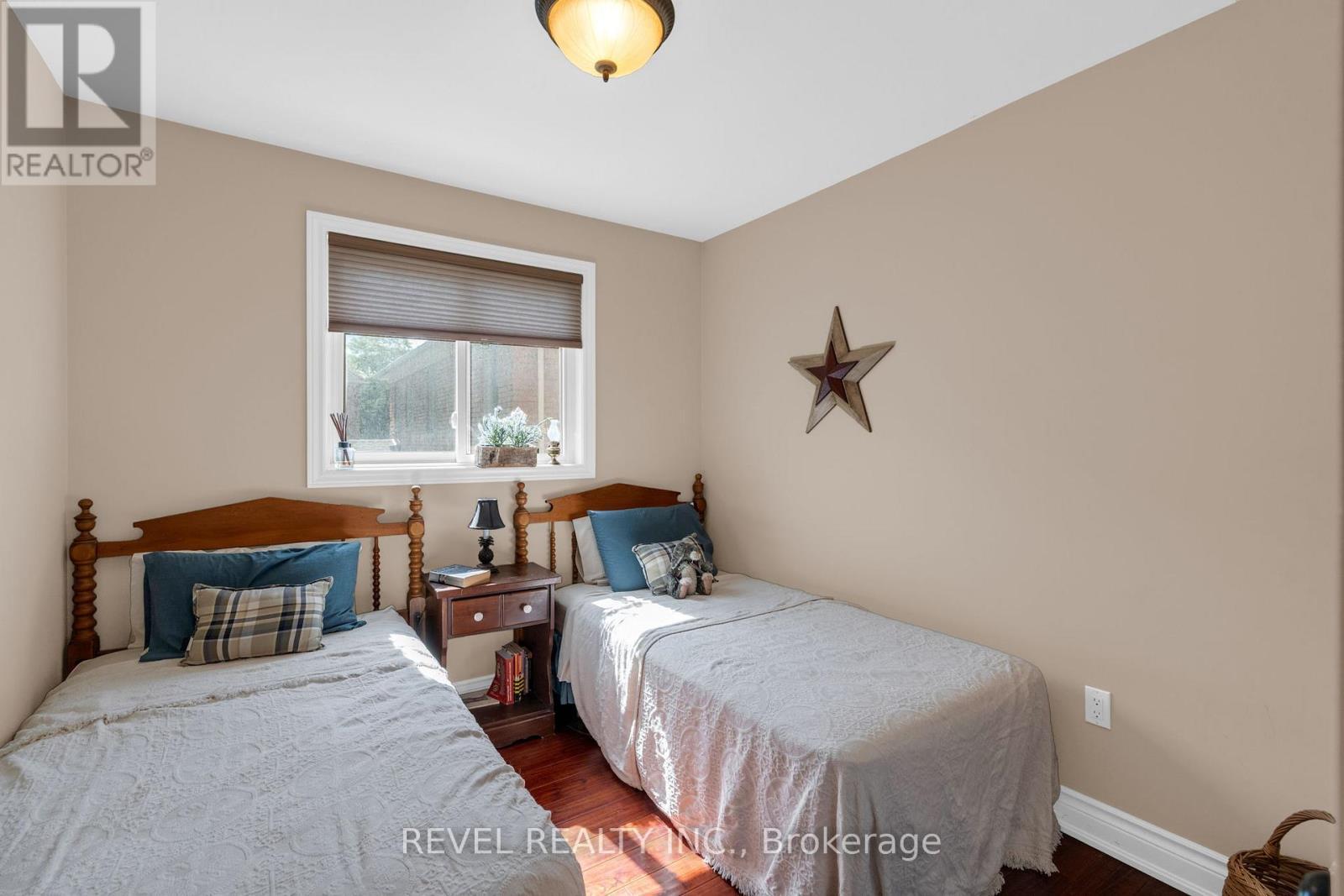 33 Falling Brook Drive, Barrie, ON