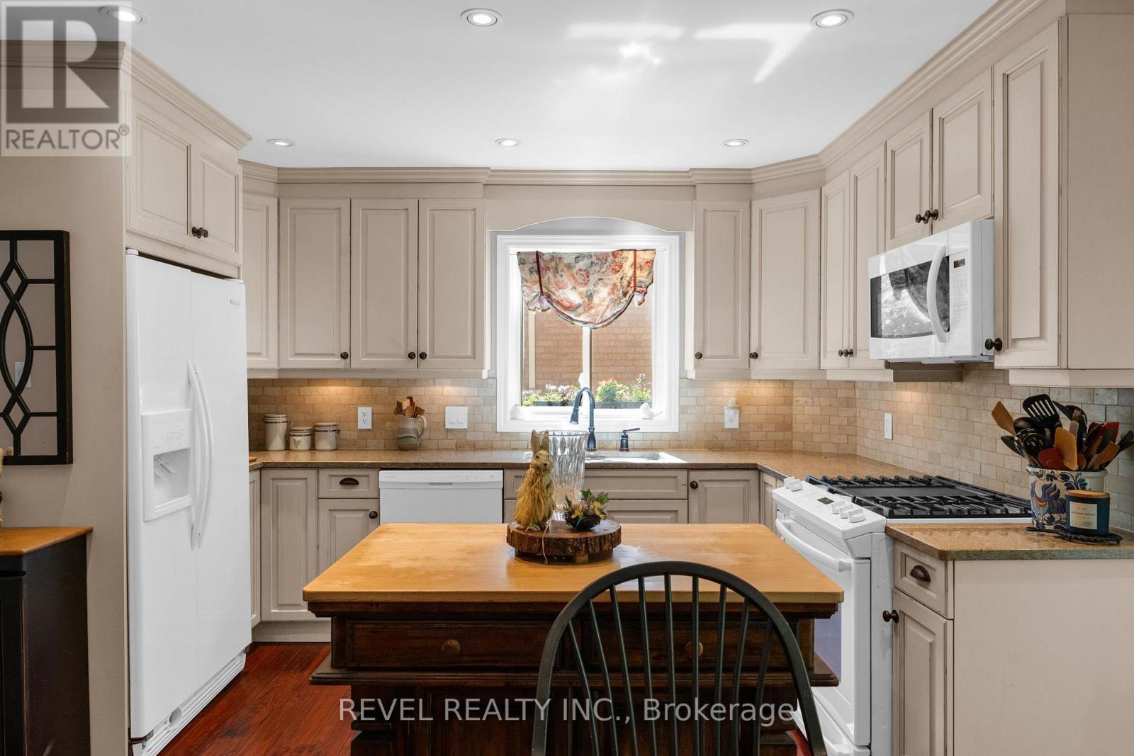 33 Falling Brook Drive, Barrie, ON