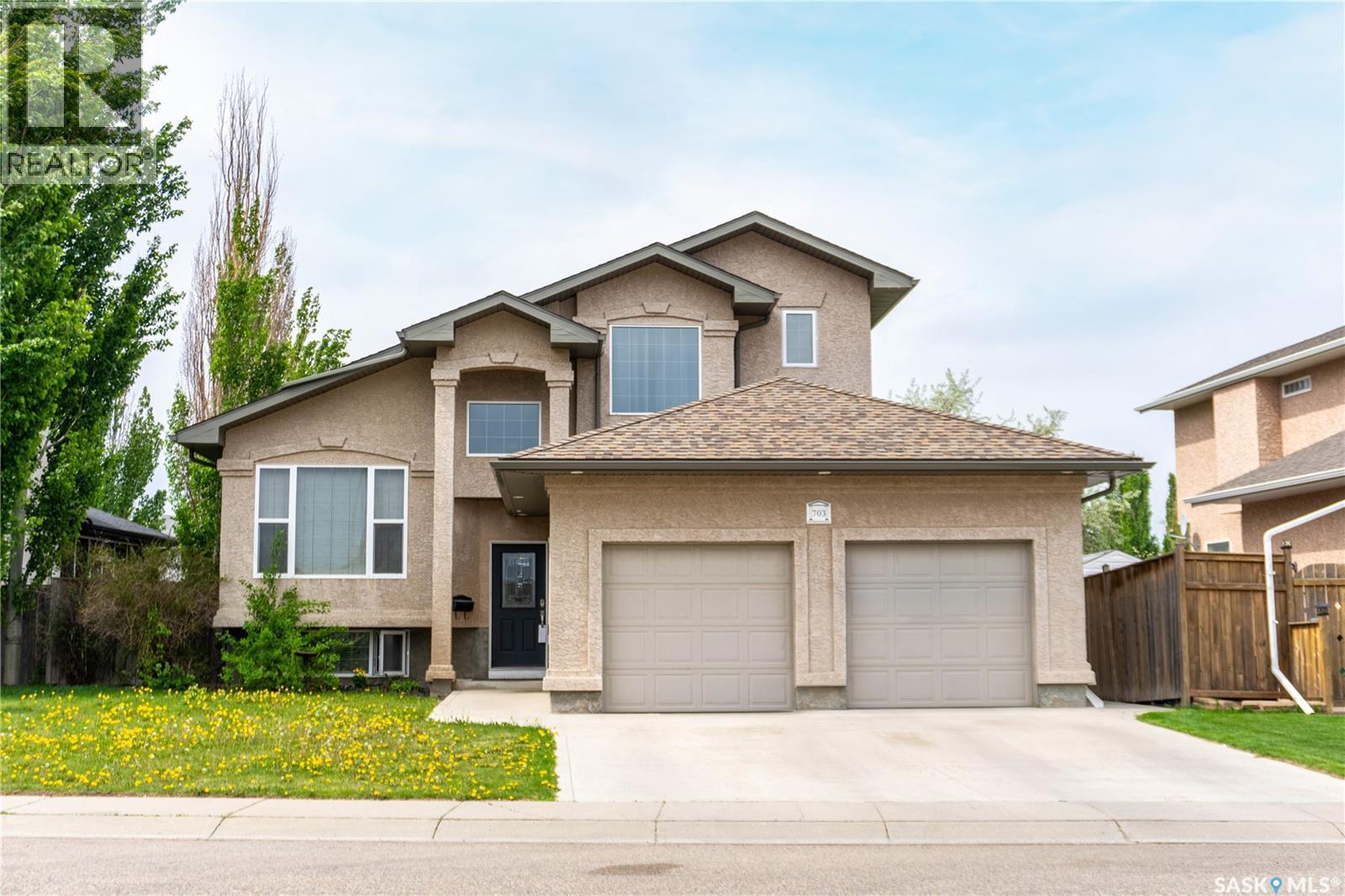 703 Beechmont Lane, Saskatoon, SK