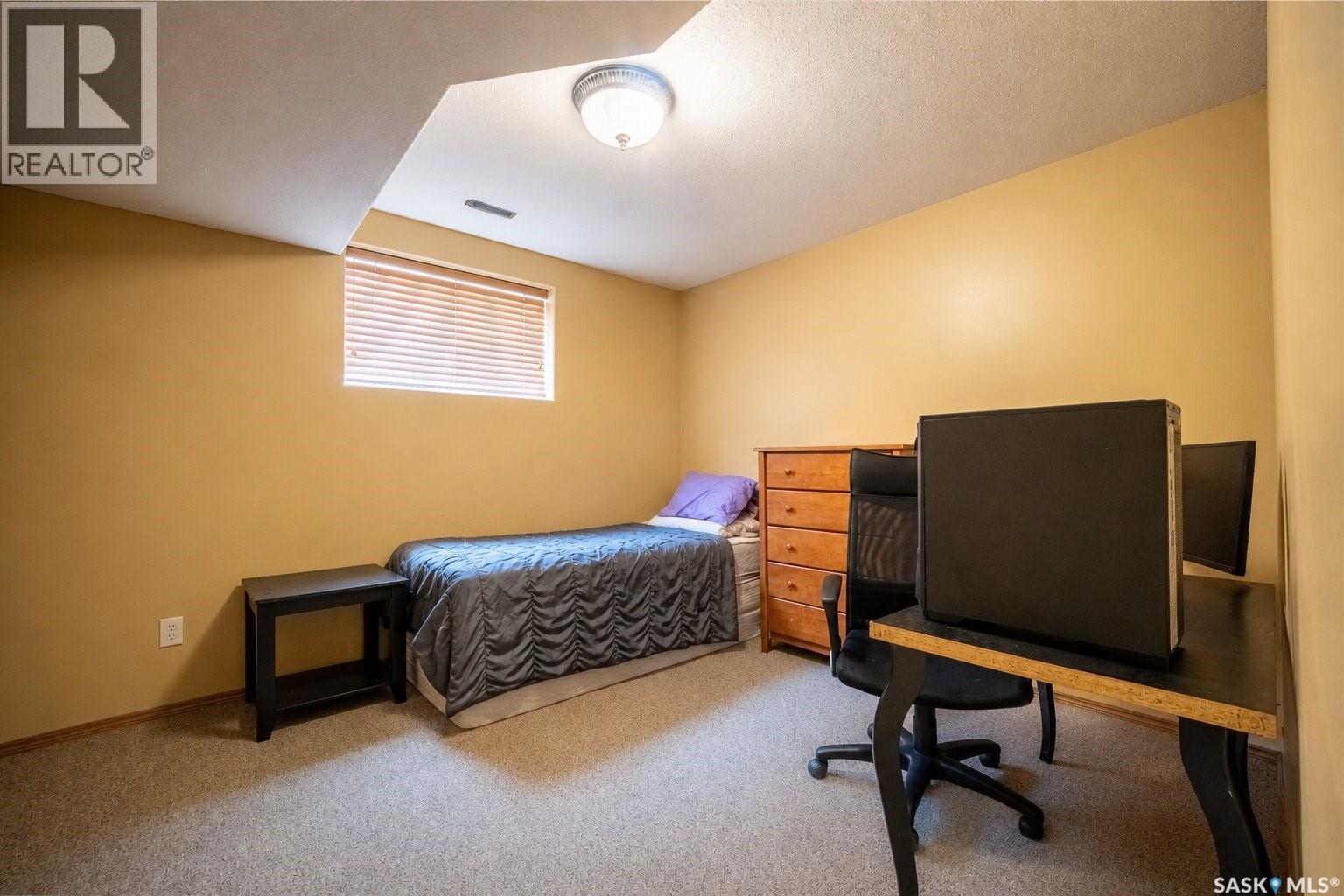 703 Beechmont Lane, Saskatoon, SK