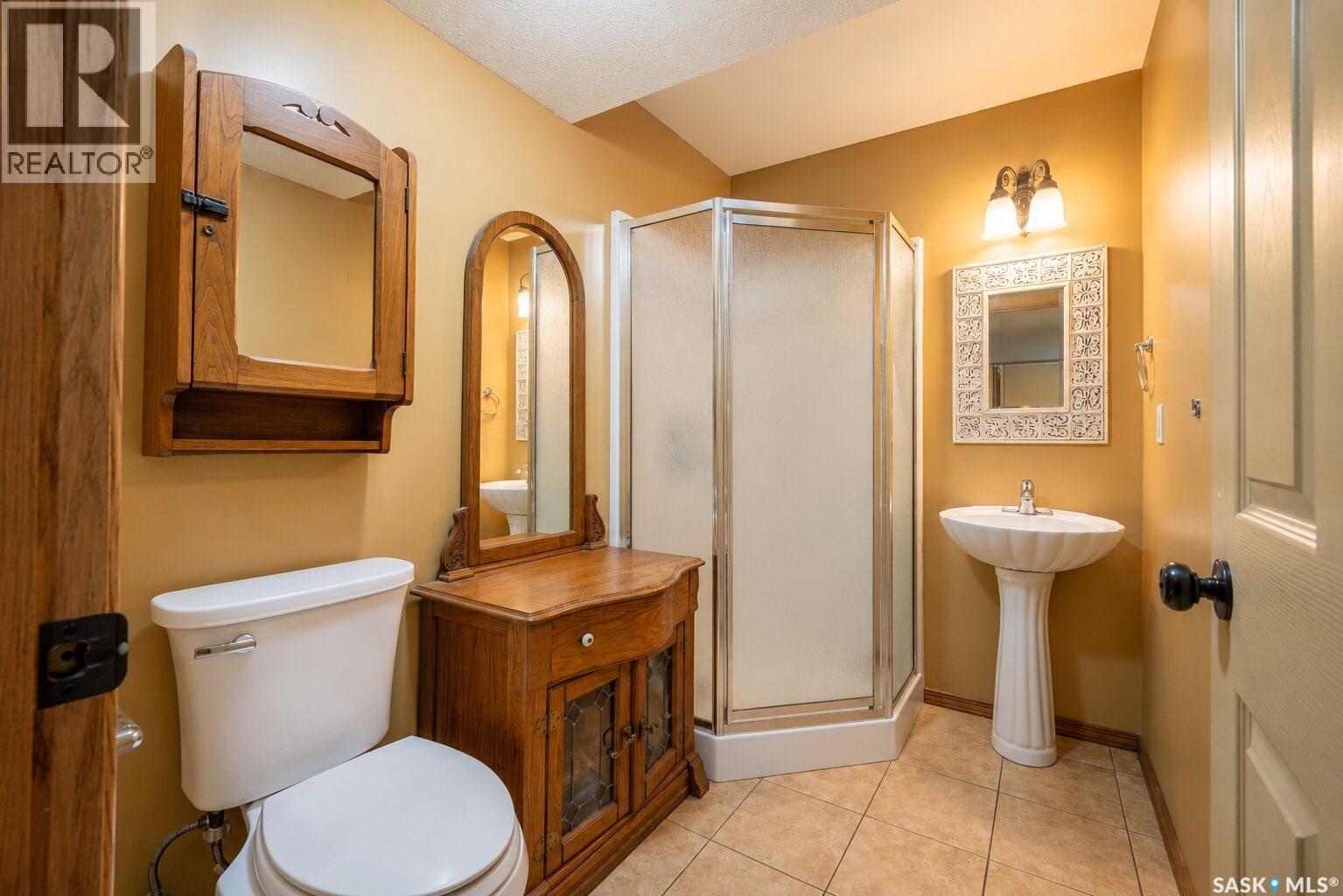703 Beechmont Lane, Saskatoon, SK