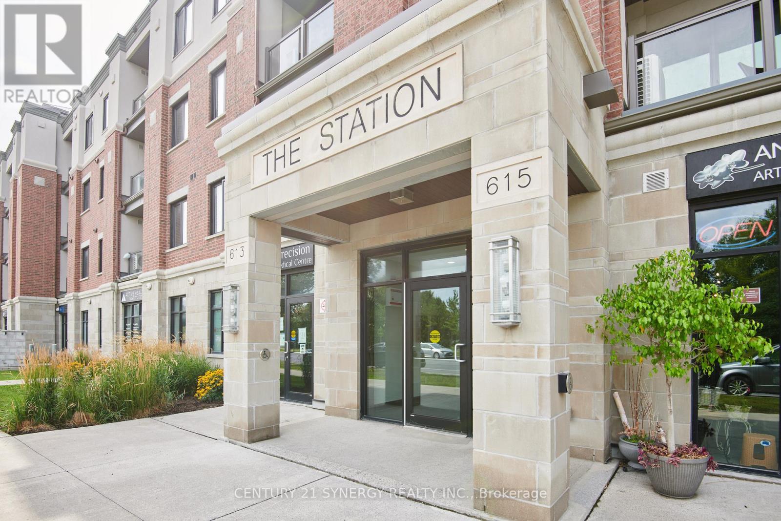 201 - 615 Longfields Drive, Ottawa, ON - Outdoor