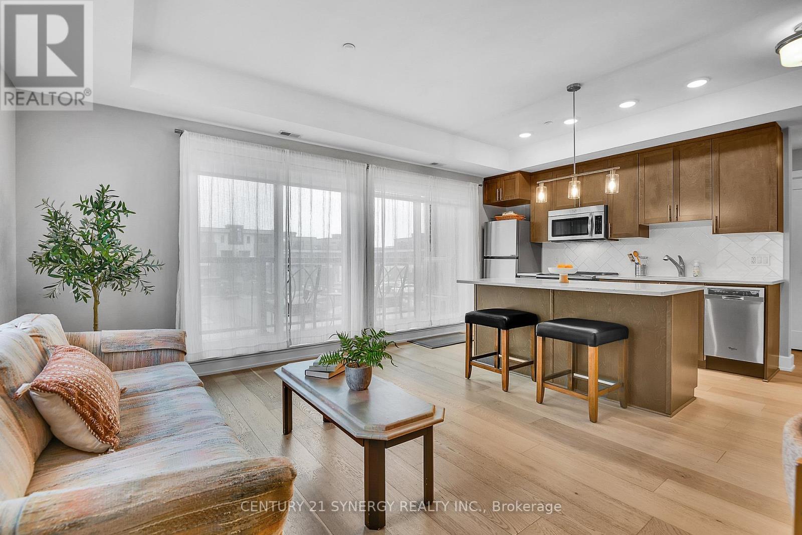 201 - 615 Longfields Drive, Ottawa, ON - Indoor