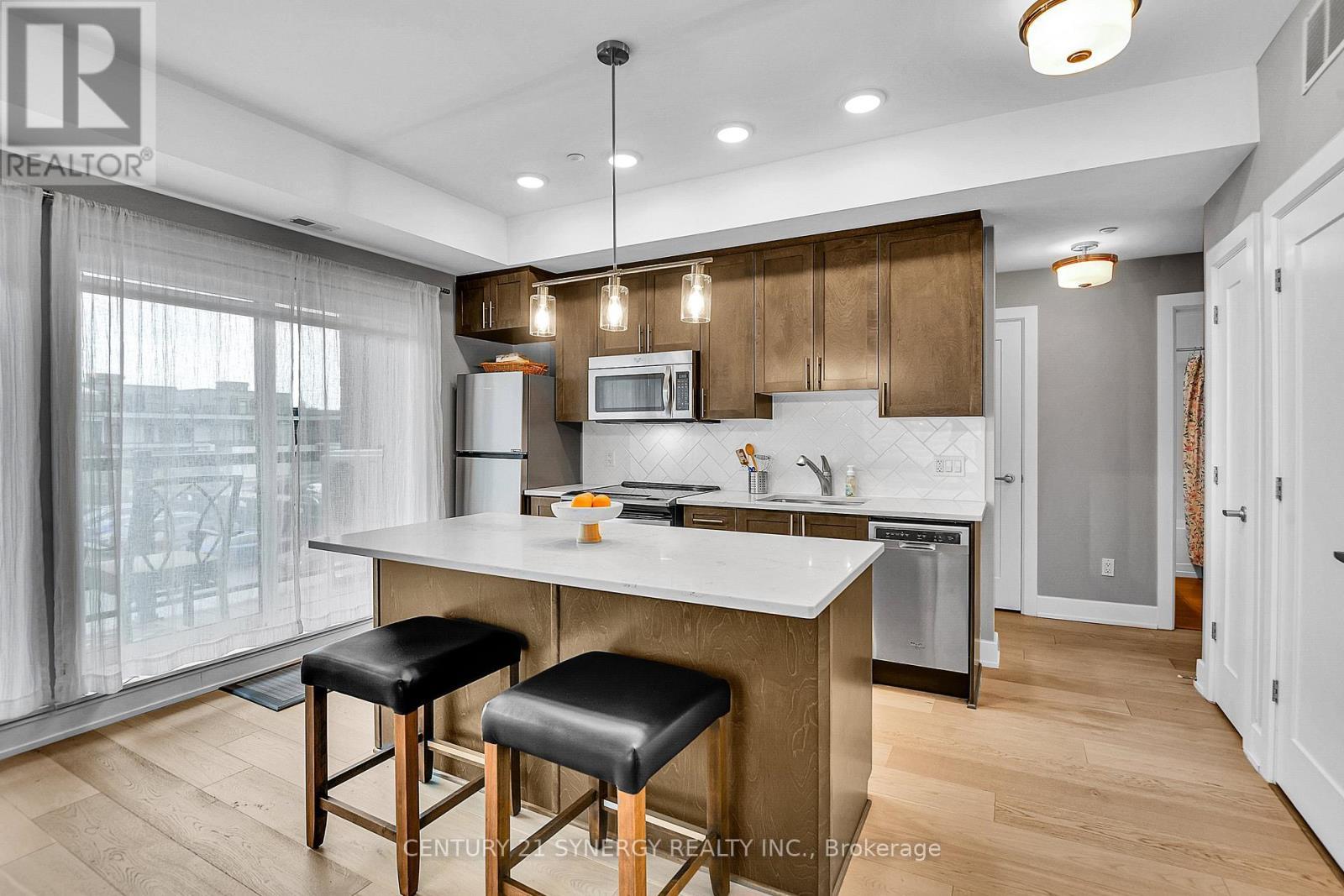 201 - 615 Longfields Drive, Ottawa, ON - Indoor Photo Showing Kitchen With Stainless Steel Kitchen With Upgraded Kitchen