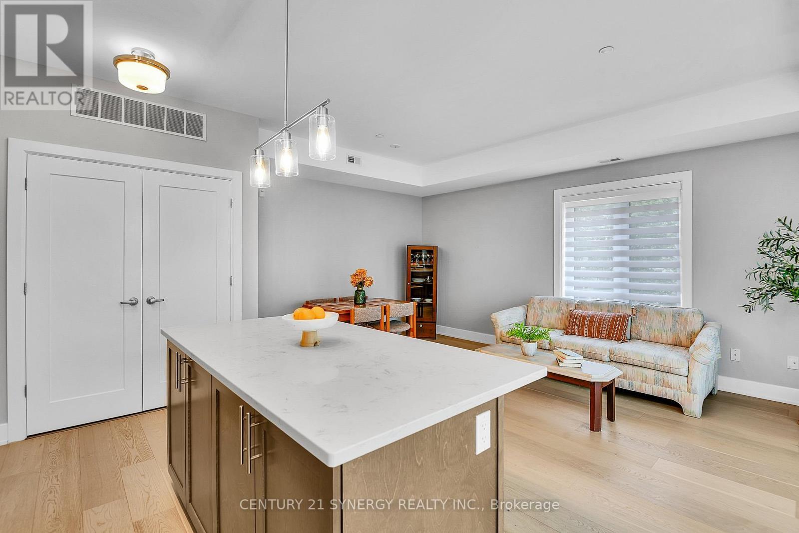 201 - 615 Longfields Drive, Ottawa, ON - Indoor