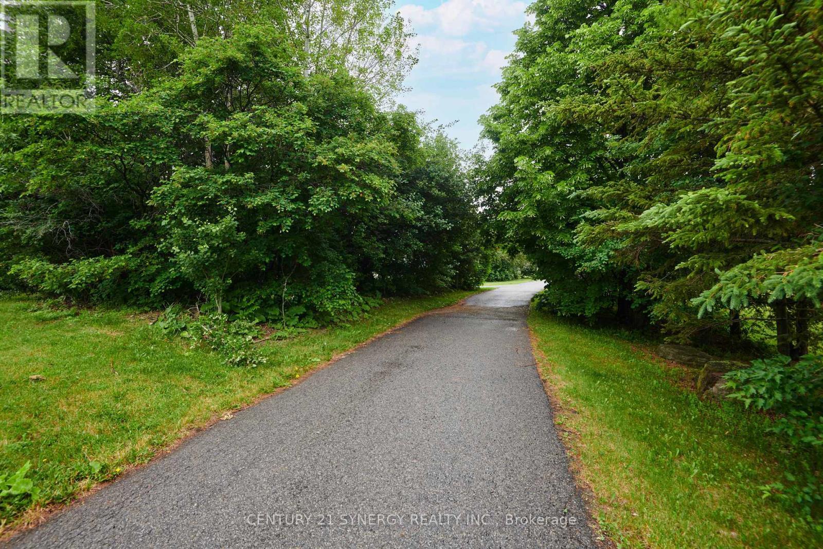 201 - 615 Longfields Drive, Ottawa, ON - Outdoor