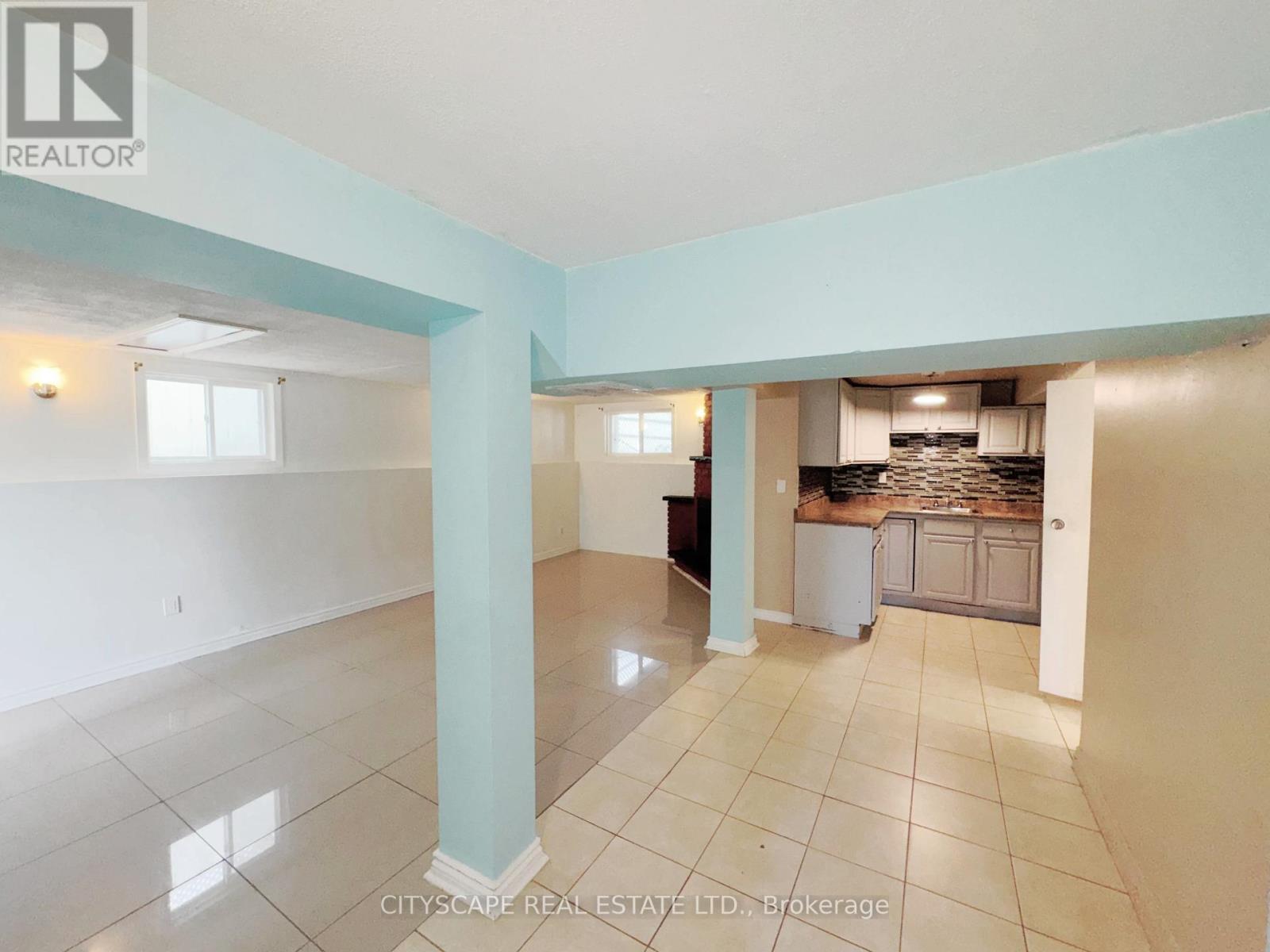 Basement View from Foyer - 3720 Brandon Gate Drive, Mississauga, ON