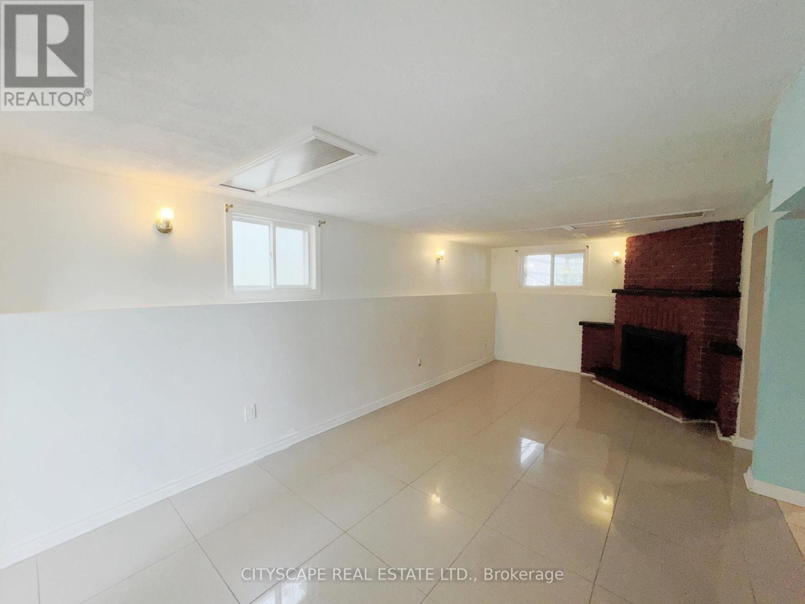 Basement: Family Room - 3720 Brandon Gate Drive, Mississauga, ON