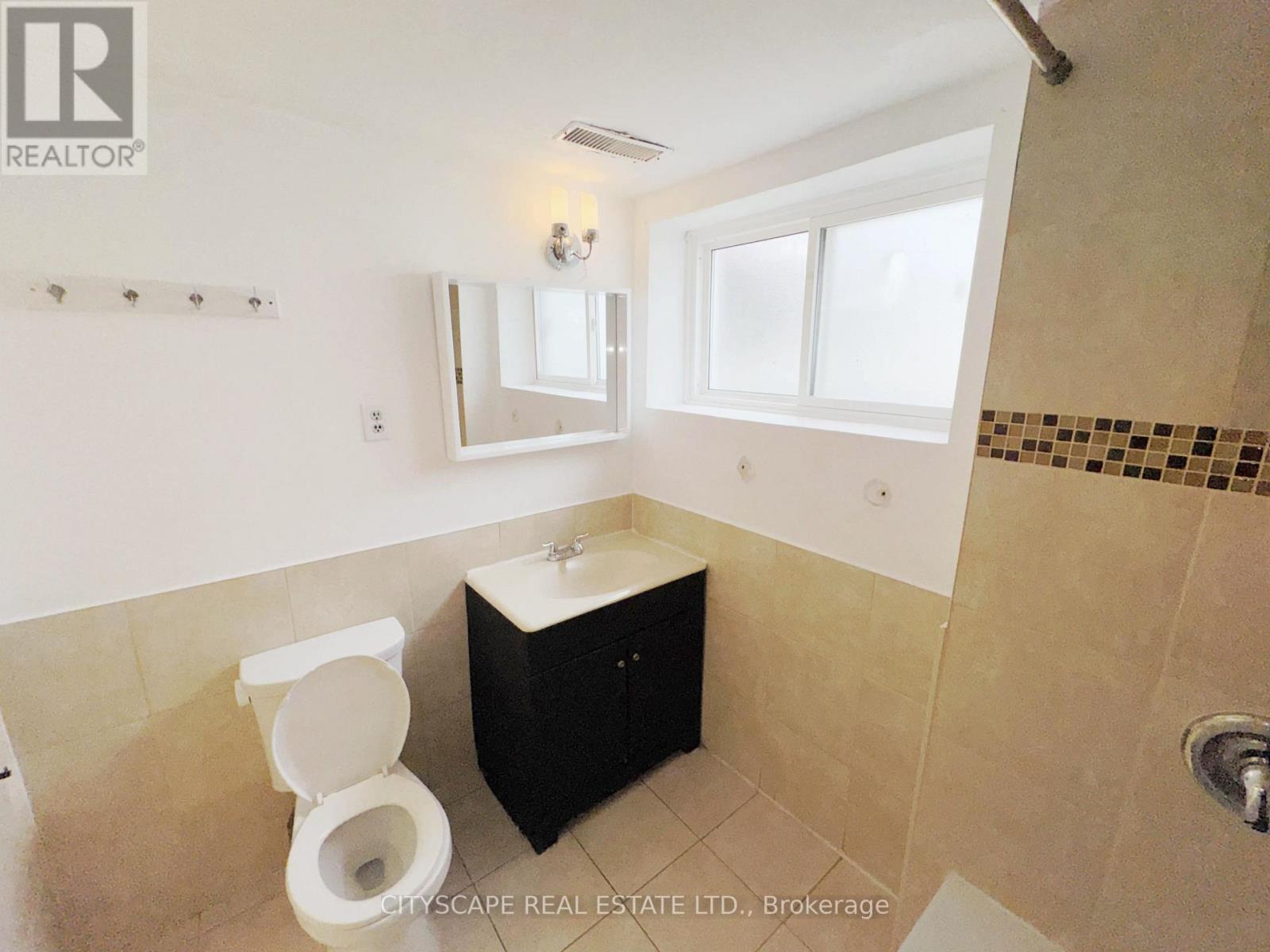 Basement: 4pc Bathroom - 3720 Brandon Gate Drive, Mississauga, ON