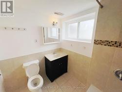 Basement: 4pc Bathroom -