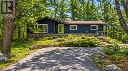 11 BRENDA AVENUE Parry Sound, ON P2A 2Y9