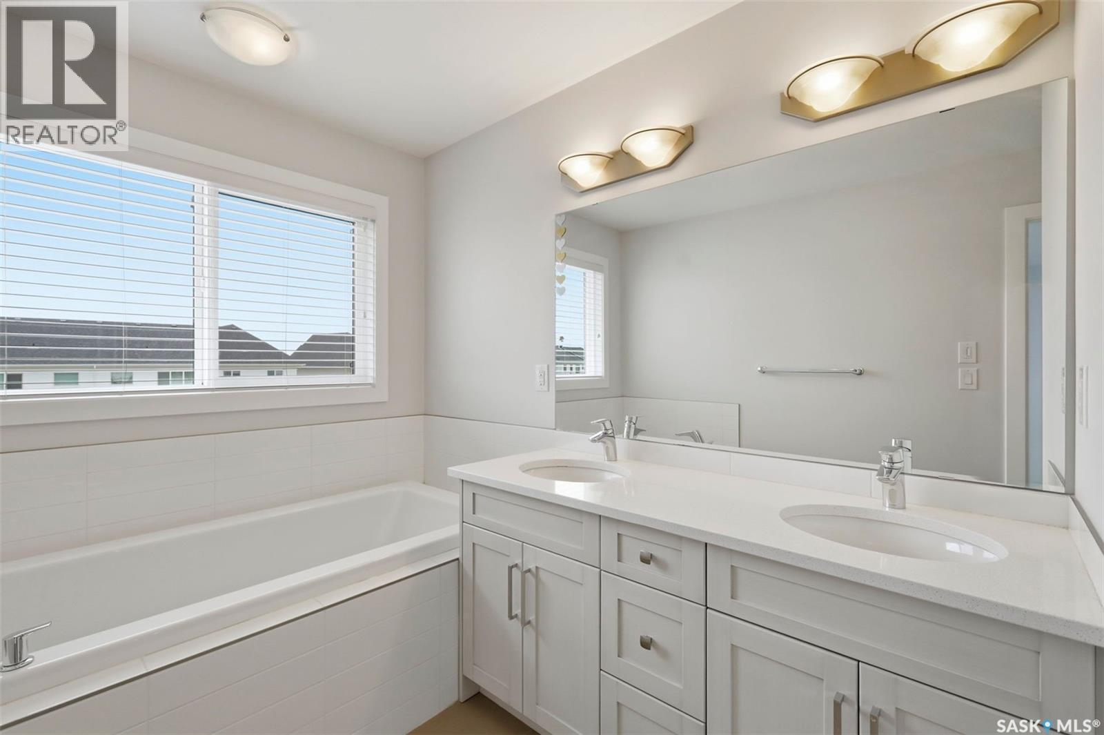251 Newton Link, Saskatoon, SK