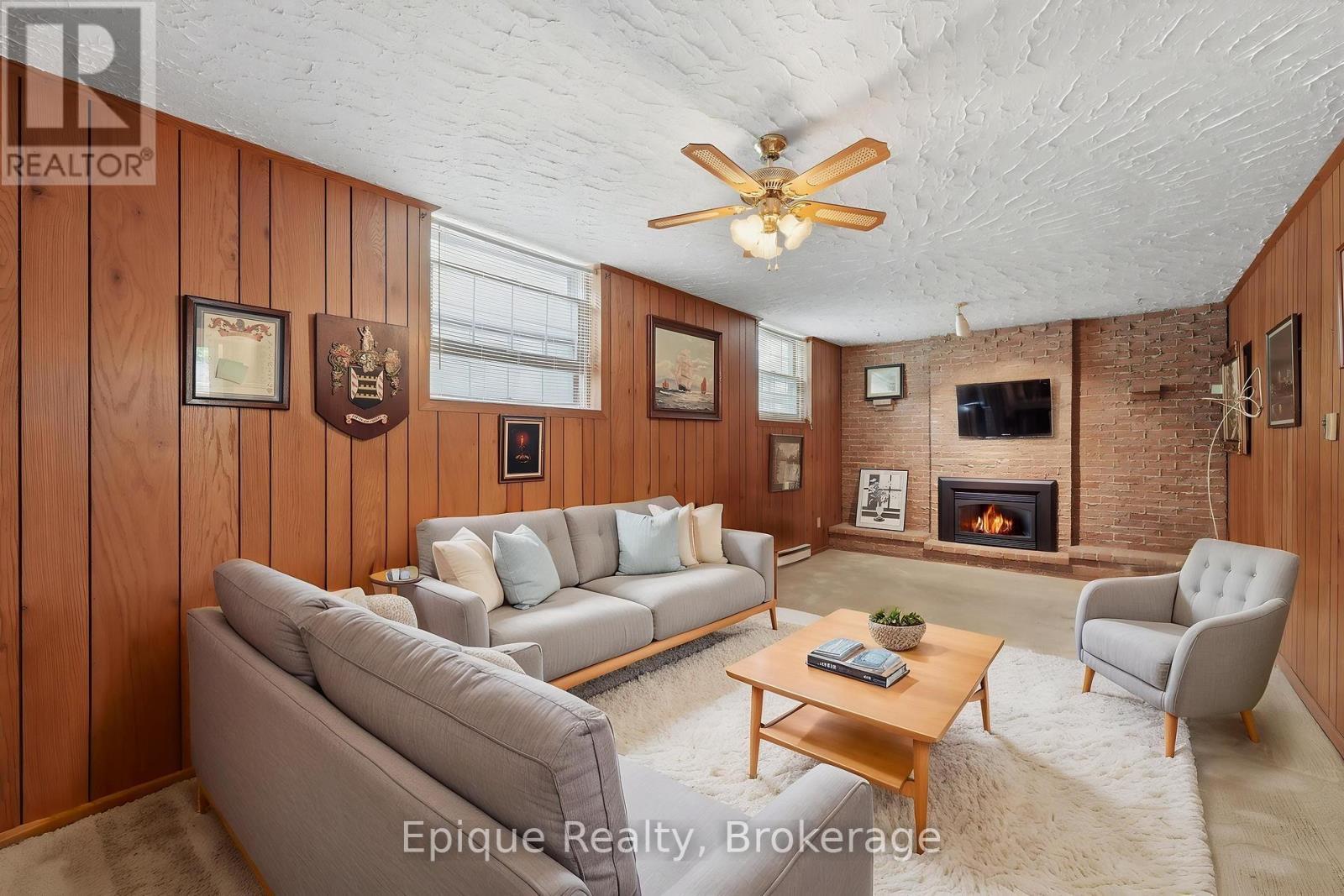 virtually staged - 50 Combermere Crescent, Waterloo, ON