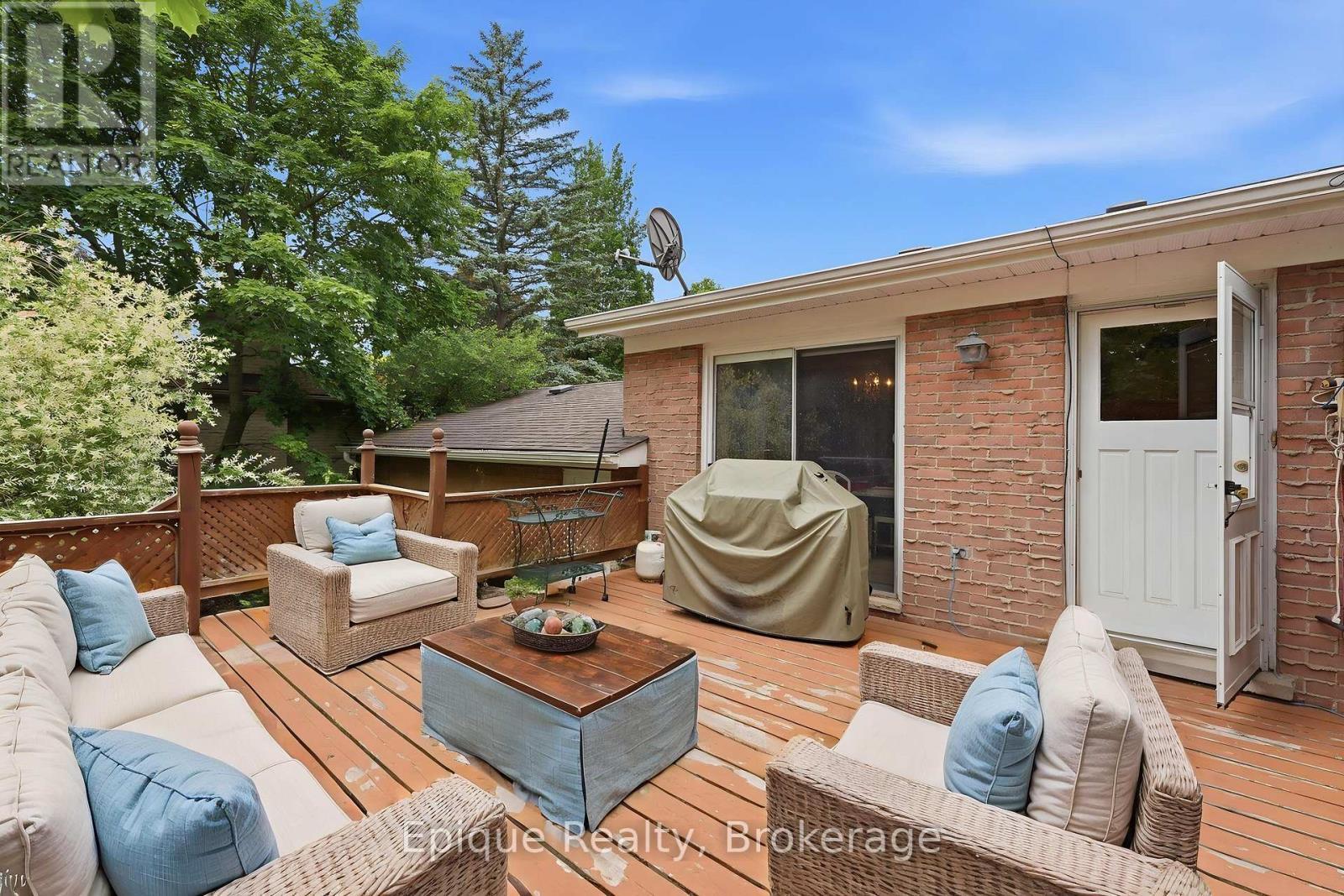 virtually staged - 50 Combermere Crescent, Waterloo, ON