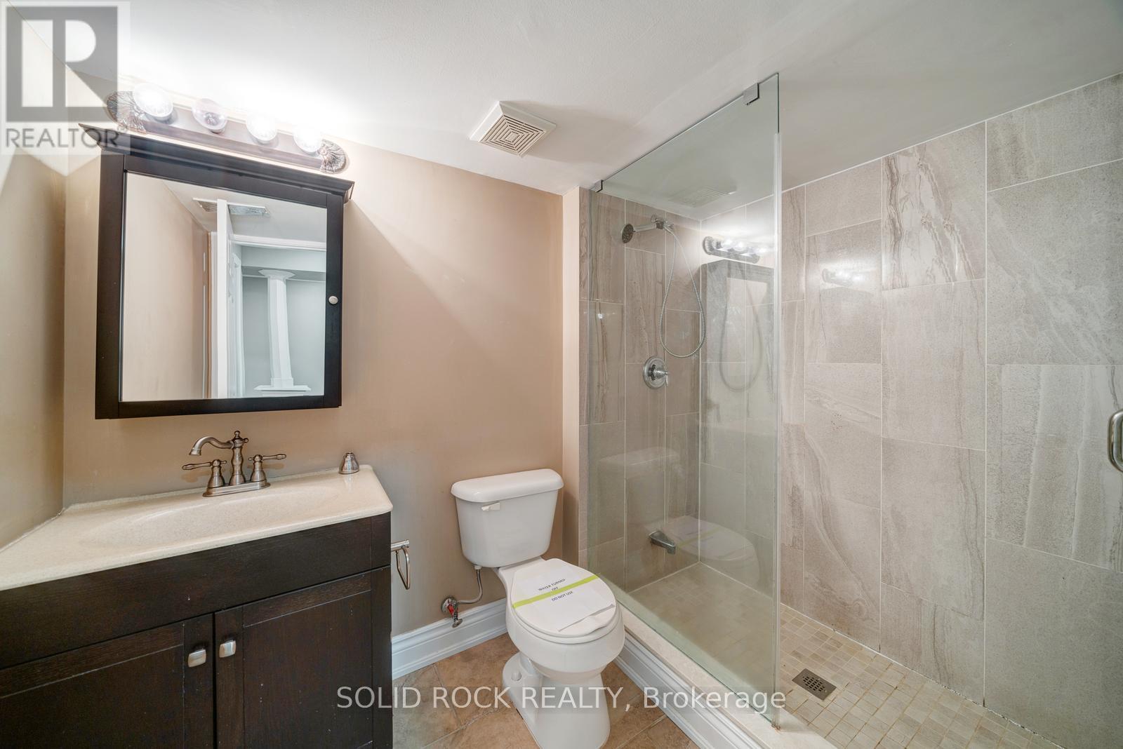 Full Bathroom in Basement - 32 Albert Roffey Crescent, Markham, ON
