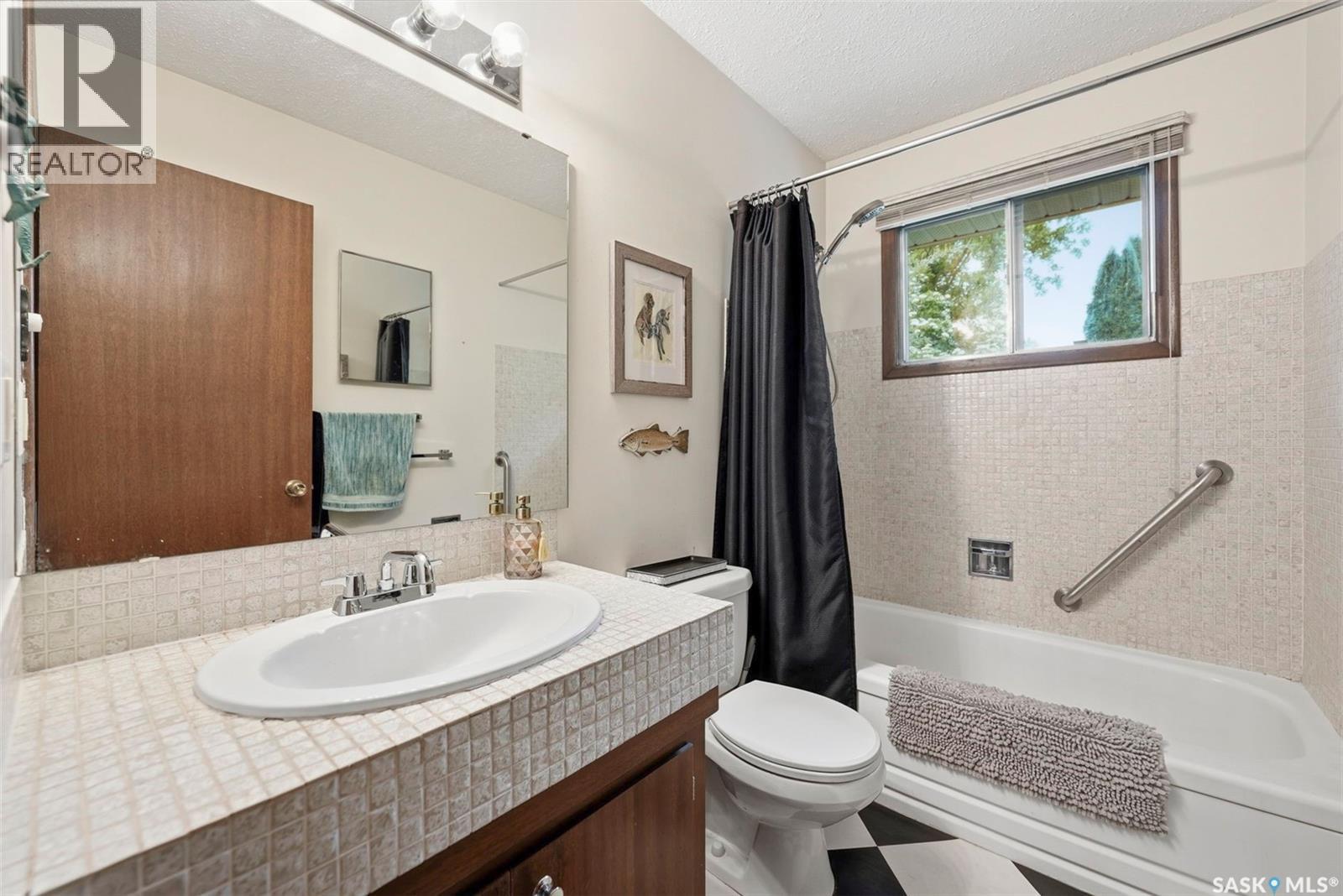 30 Riel Crescent, Saskatoon, SK