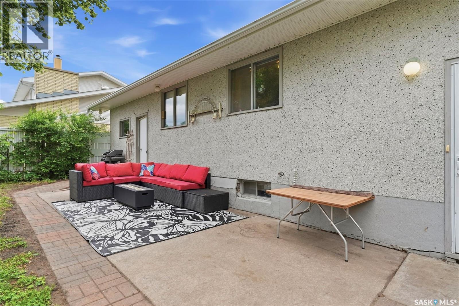 30 Riel Crescent, Saskatoon, SK