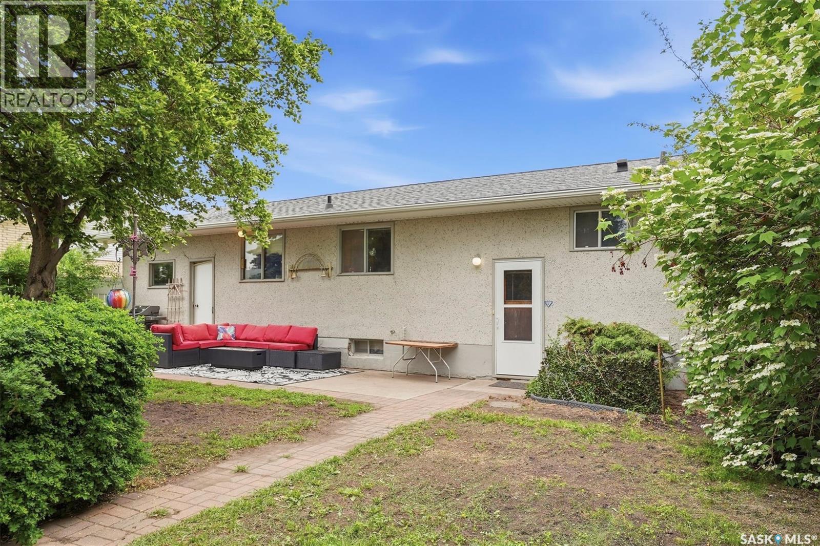30 Riel Crescent, Saskatoon, SK