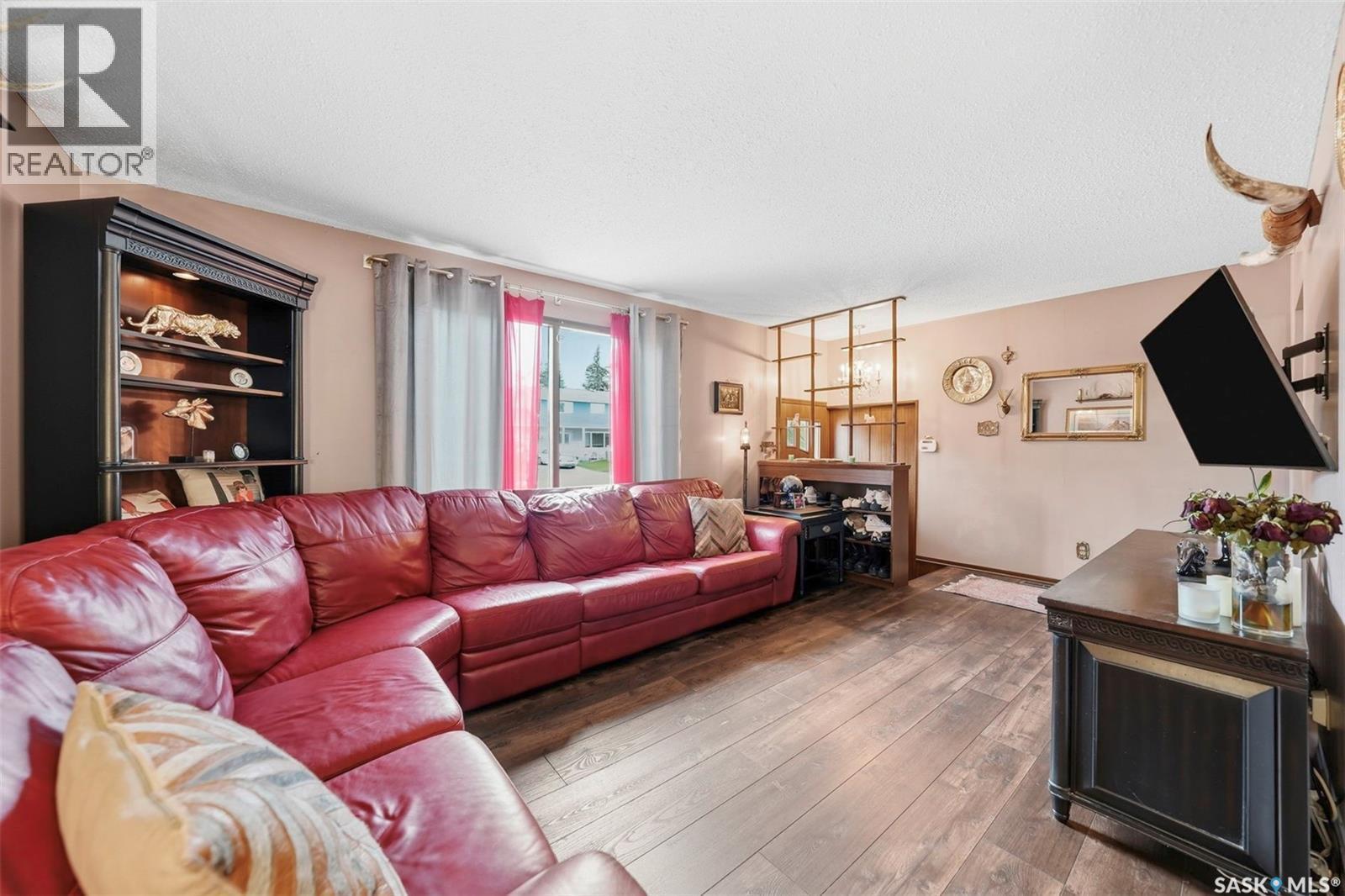 30 Riel Crescent, Saskatoon, SK