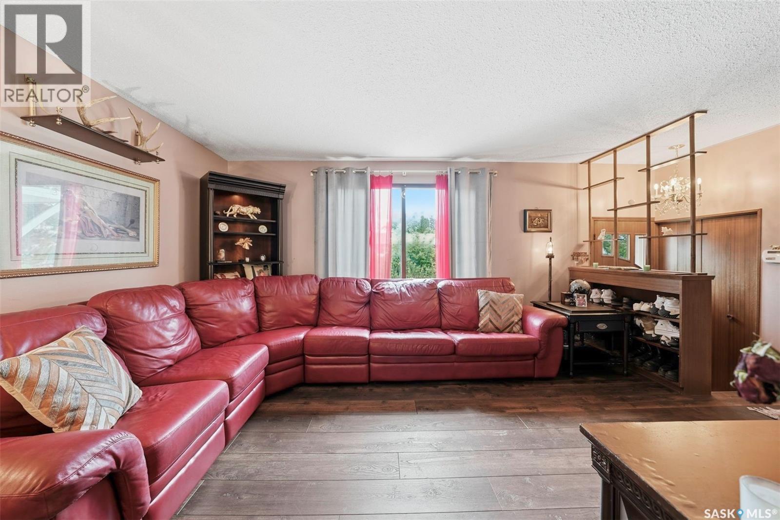 30 Riel Crescent, Saskatoon, SK