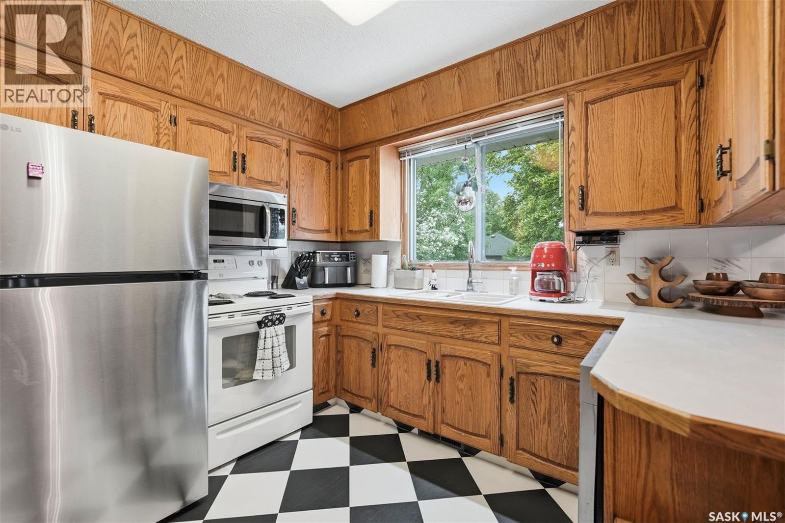 30 Riel Crescent, Saskatoon, SK