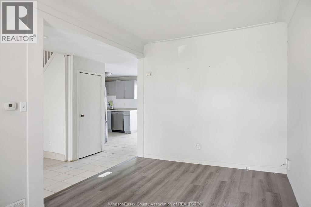 977 Gladstone, Windsor, ON