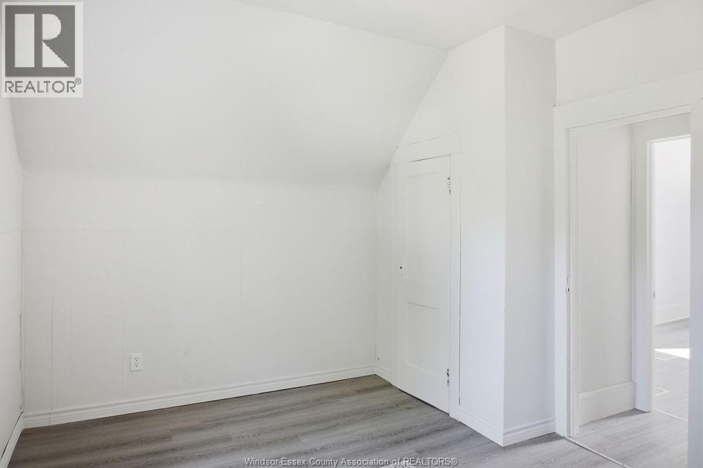 977 Gladstone, Windsor, ON
