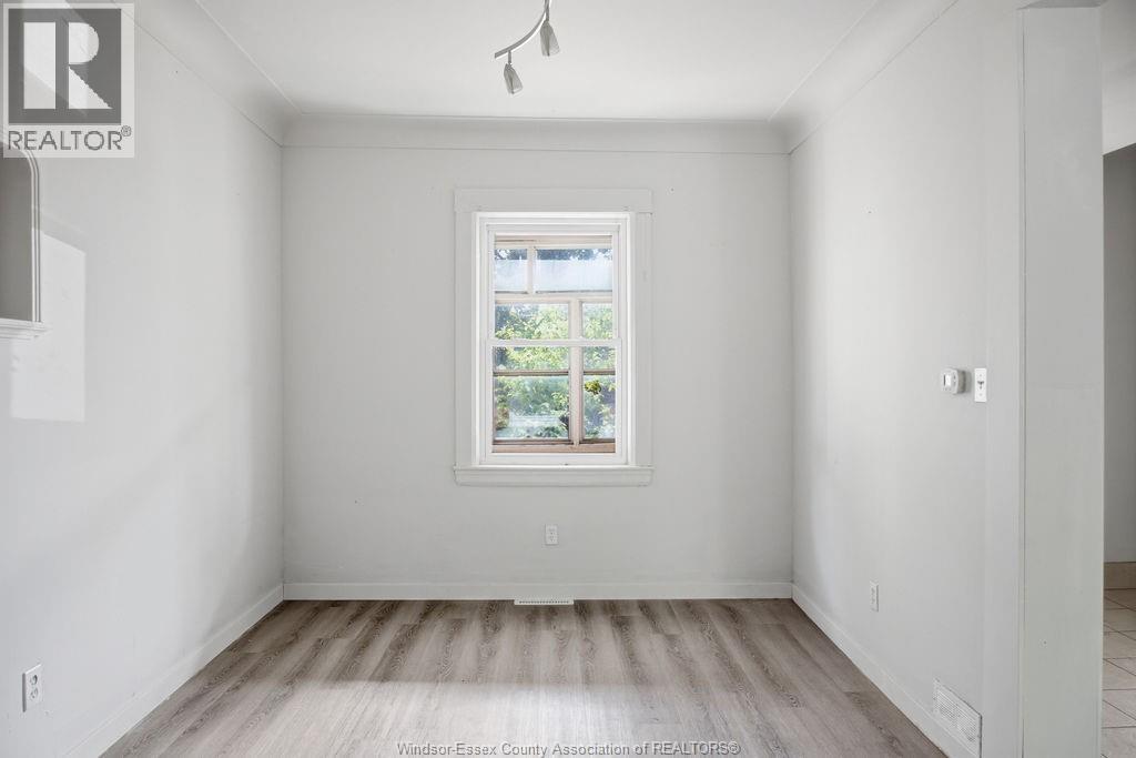 977 Gladstone, Windsor, ON