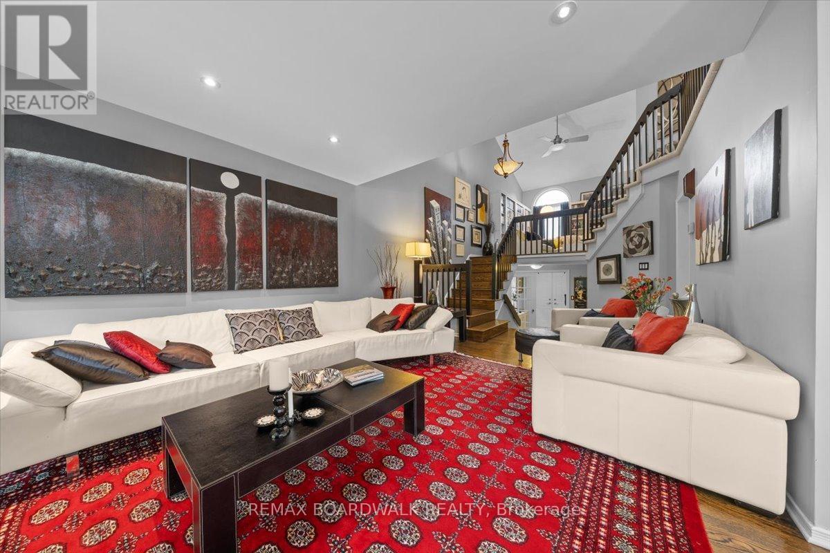 24 Hackett Street, Ottawa, ON