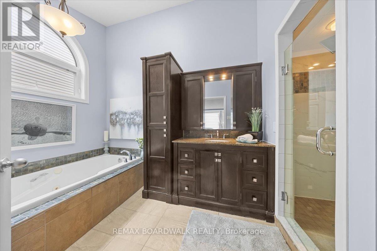 24 Hackett Street, Ottawa, ON