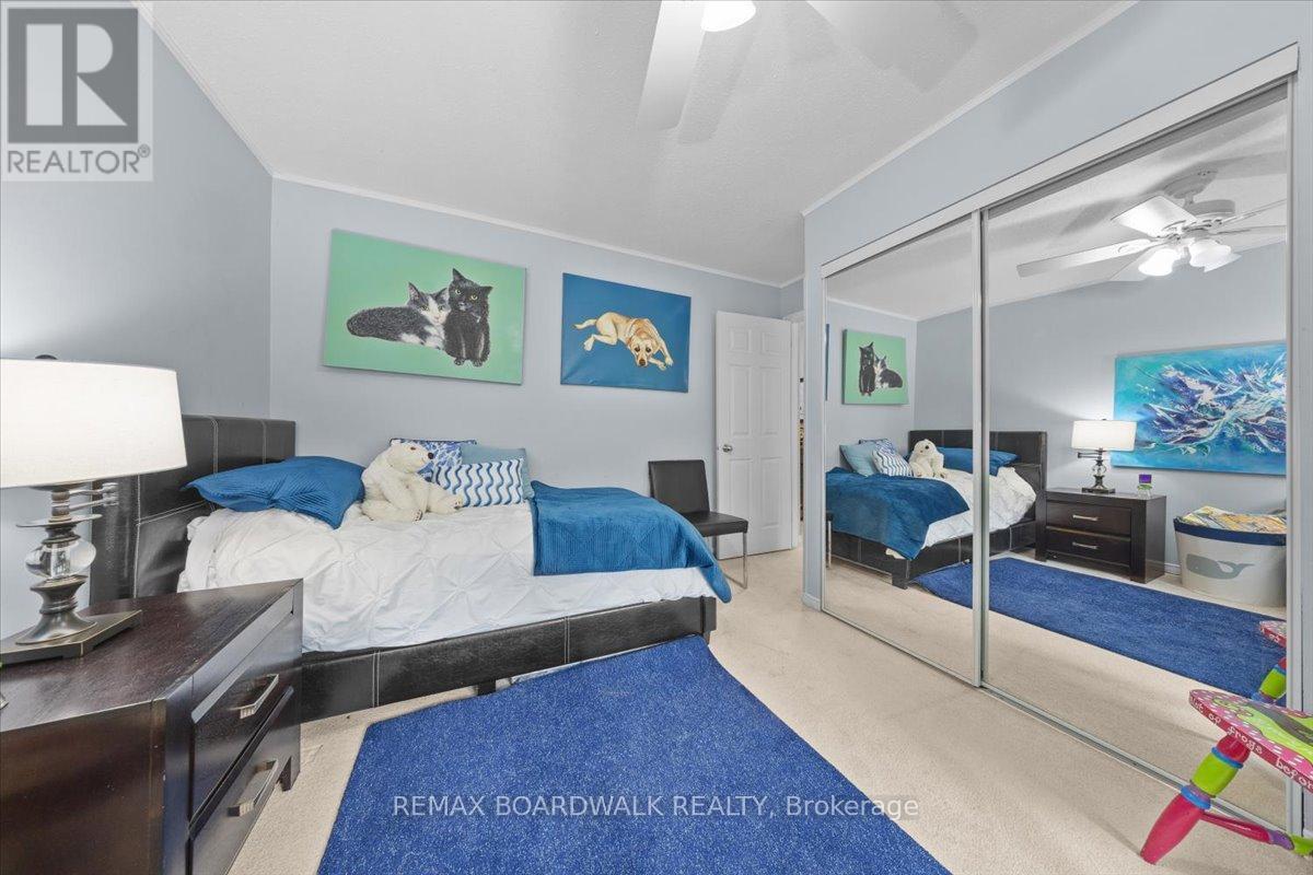24 Hackett Street, Ottawa, ON