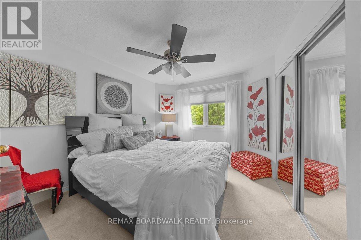 24 Hackett Street, Ottawa, ON