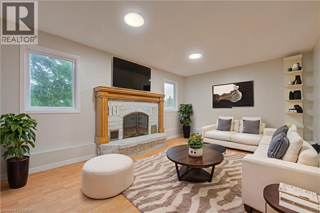 379 Veronica Drive, Kitchener, ON