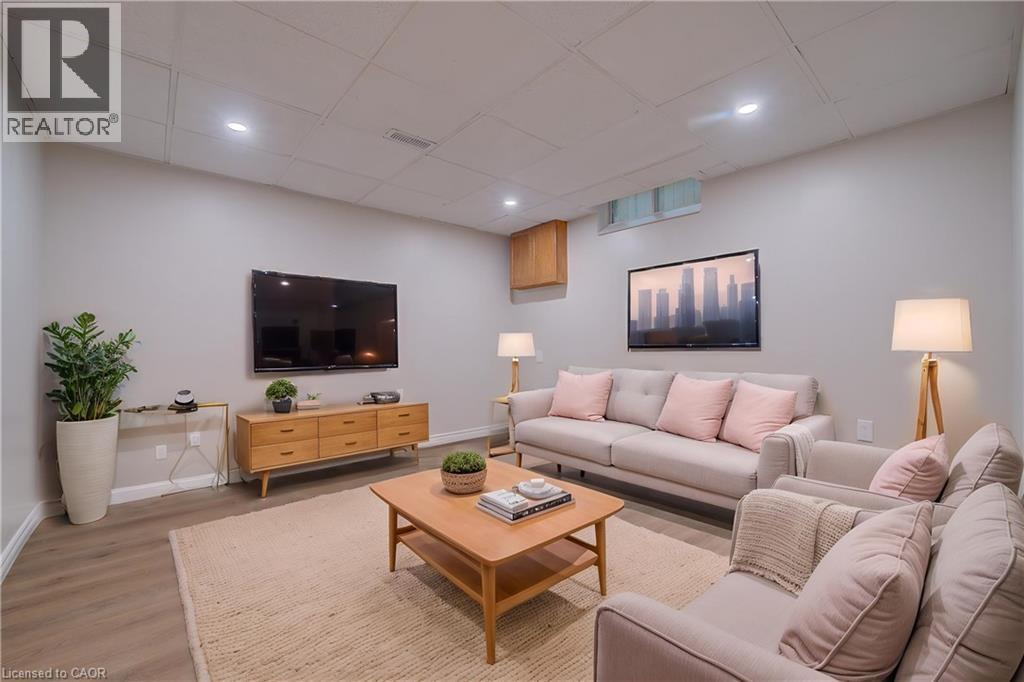 379 Veronica Drive, Kitchener, ON