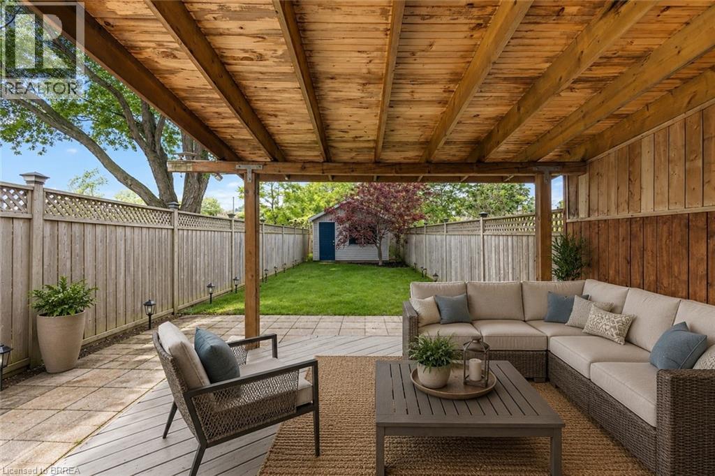 210 Golden Orchard Drive, Hamilton, ON