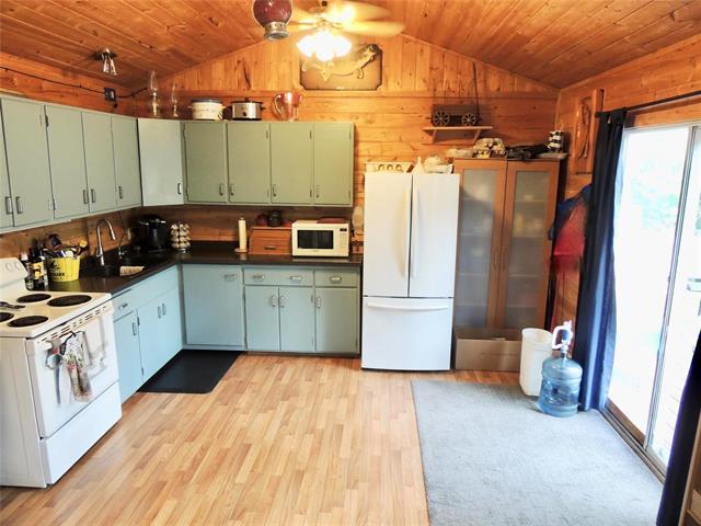 53 Ayers Cove, Manigotagan, MB